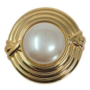 Vintage Monet Gold Tone Creamy White Faux Pearl Round Brooch Pin Lapel Pin